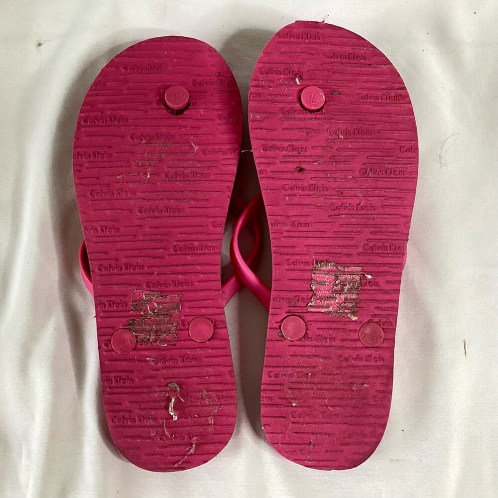 Calvin Klein Women's Salma Flip-Flop - Picture 2 of 3
